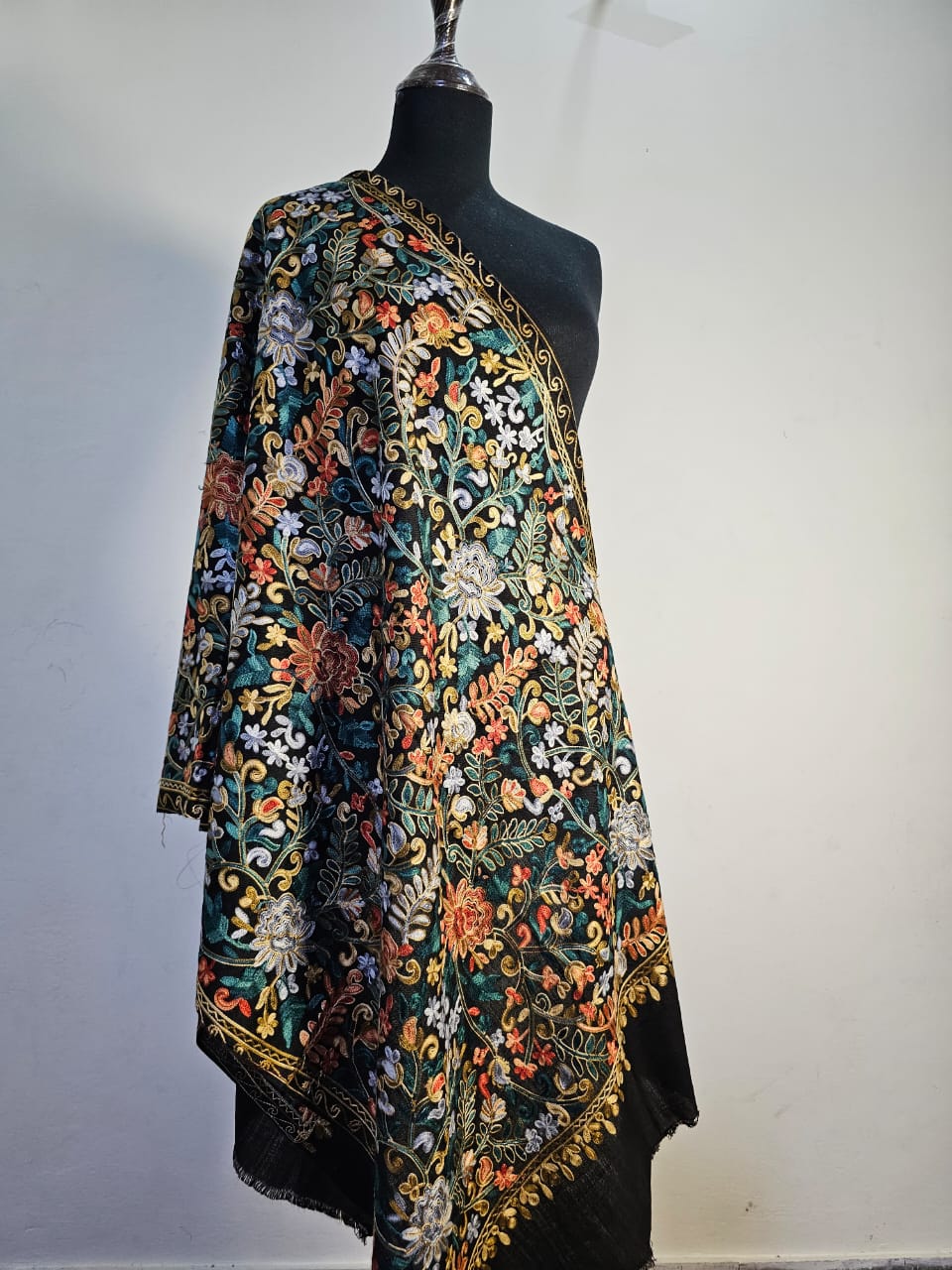 Gulabkar (Aari) Mini Shawl