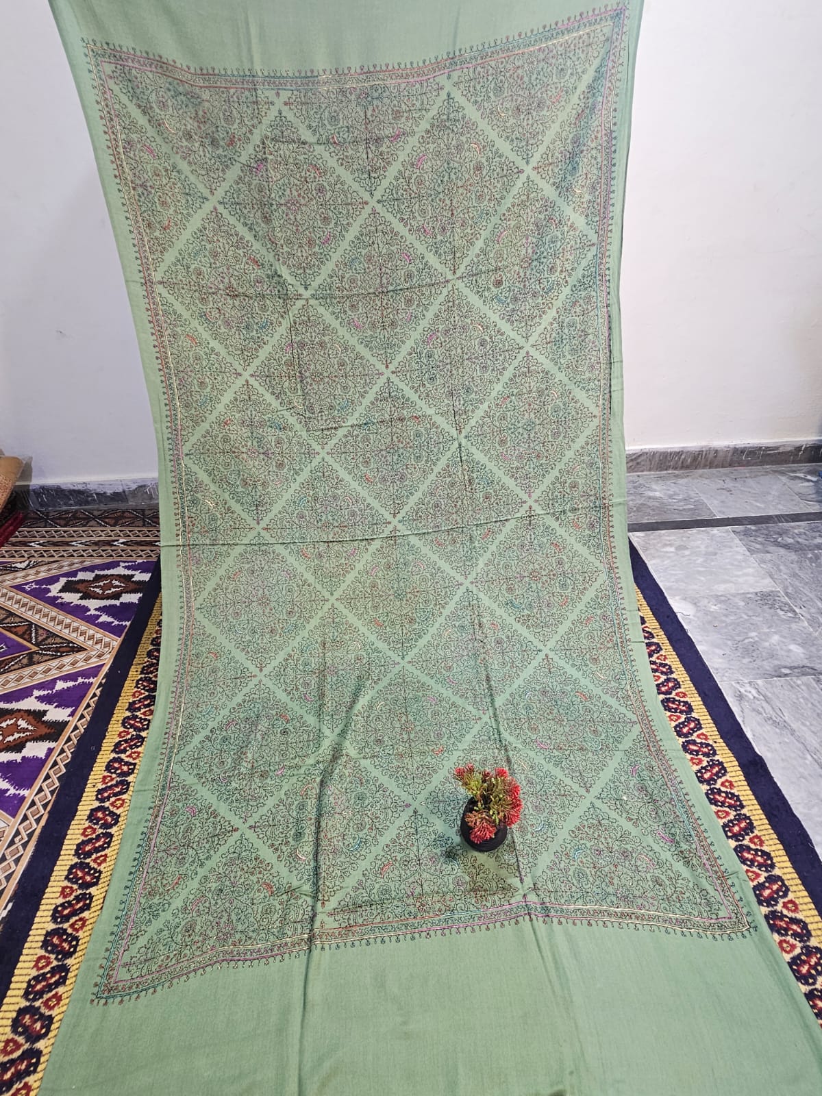 Kashmiri Hand-Made Shawl (Jaal Design)