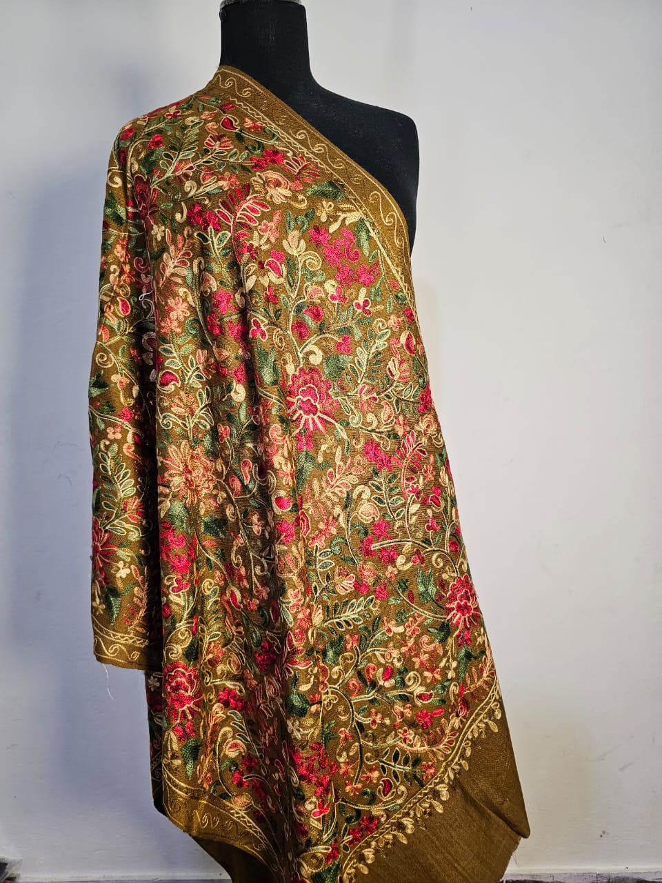 Gulabkar (Aari) Mini Shawl