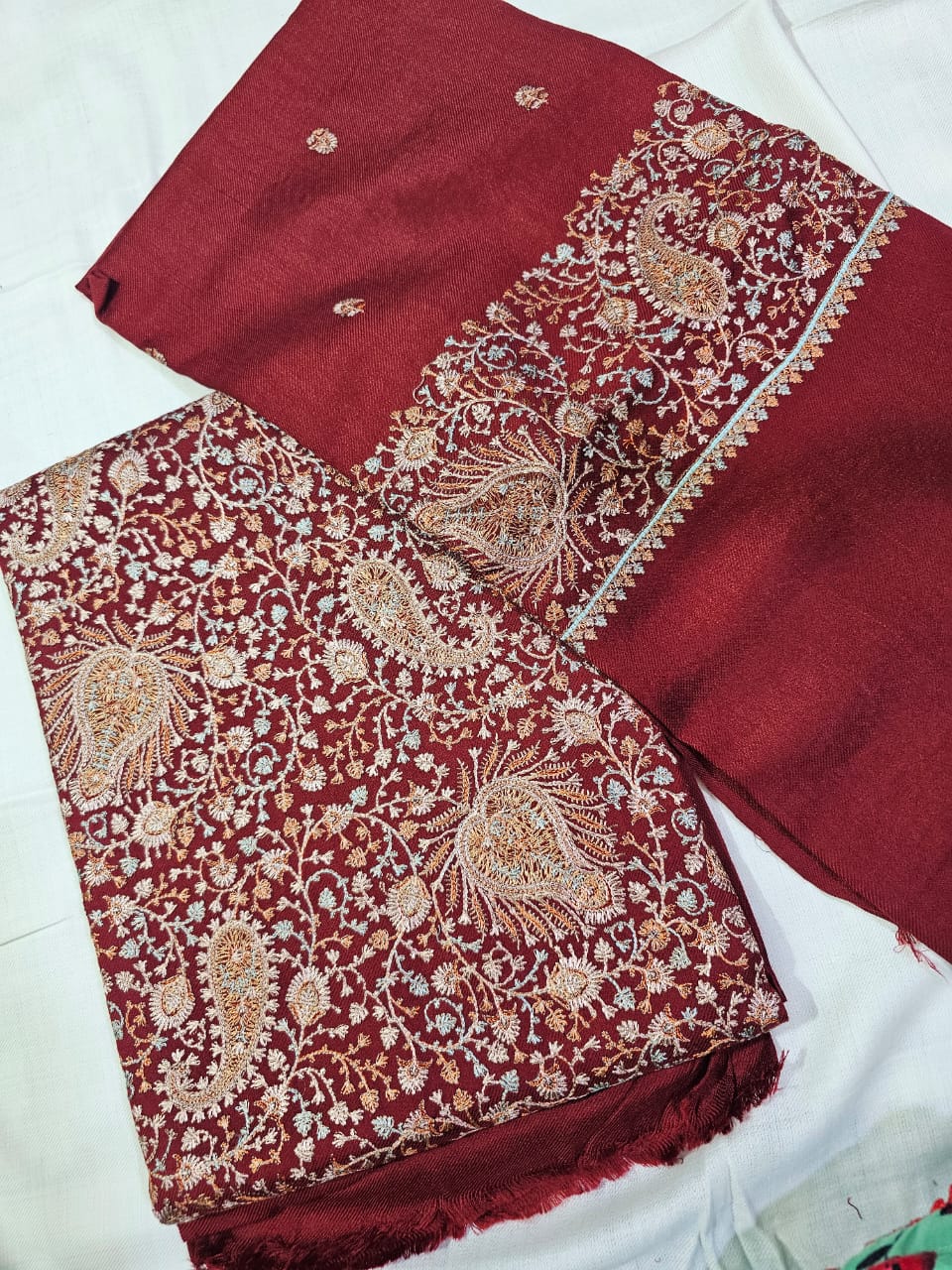 Paper machi Untitiched 3pc Pashmina suits