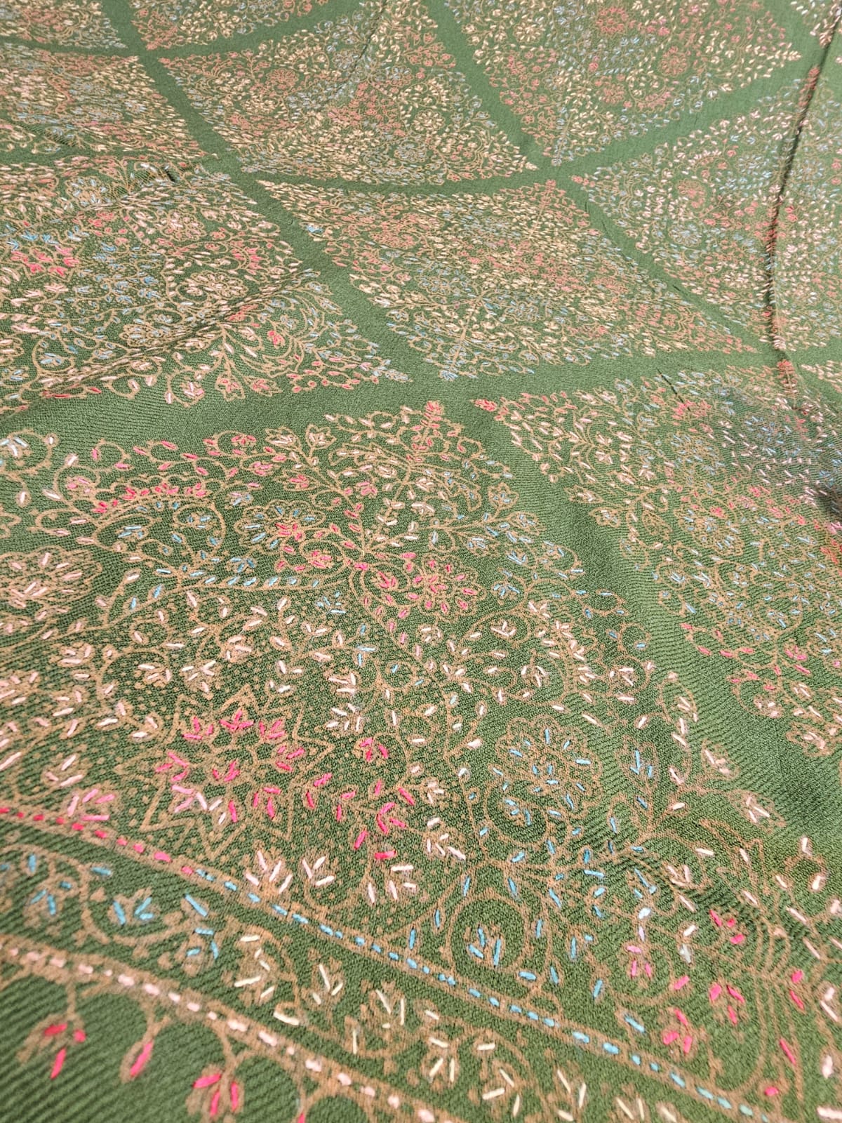 Kashmiri Hand-Made Shawl (Jaal Design)