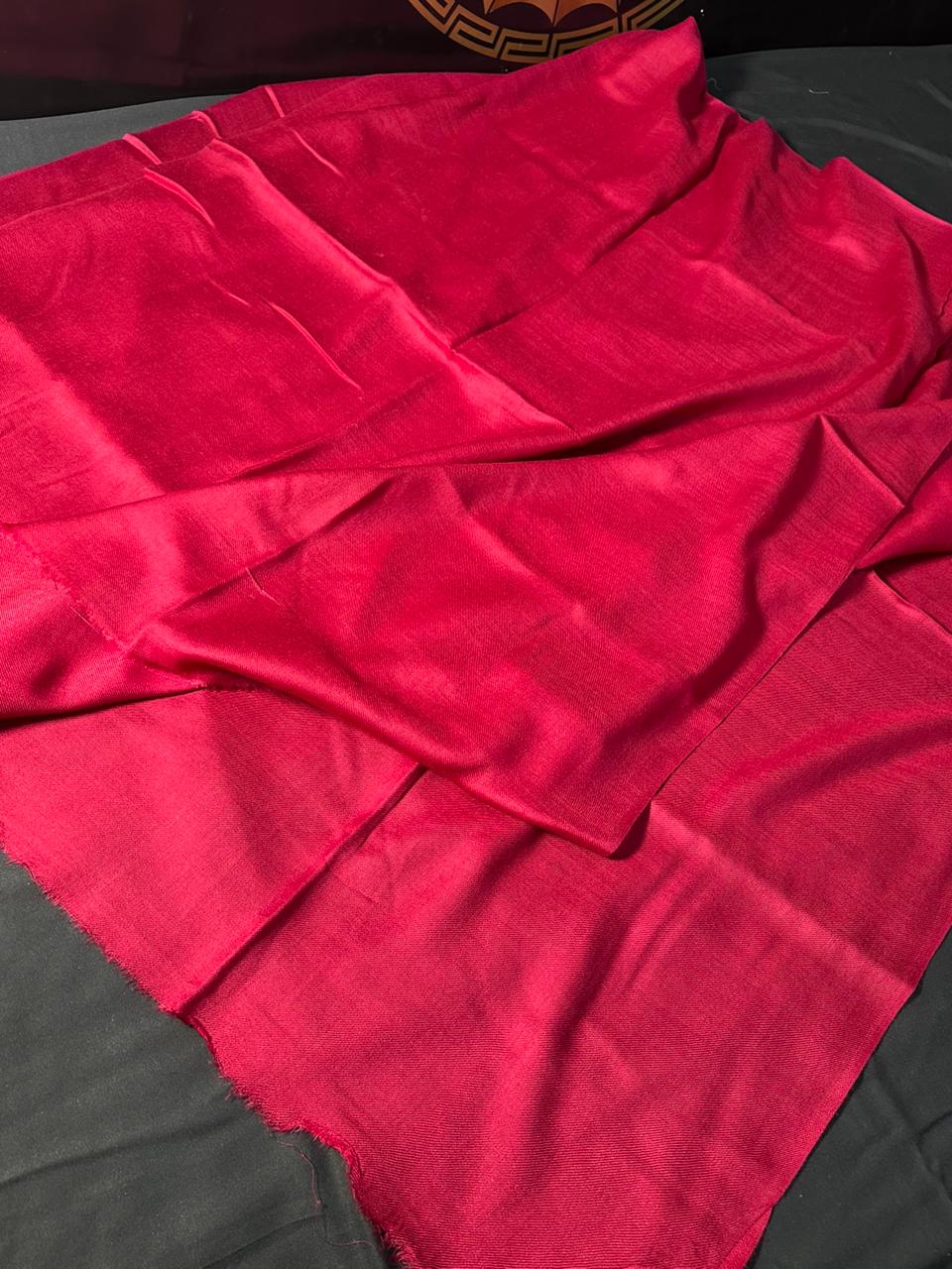 Luxury Pure Pashmina Shawl β Ultra Soft & Warm