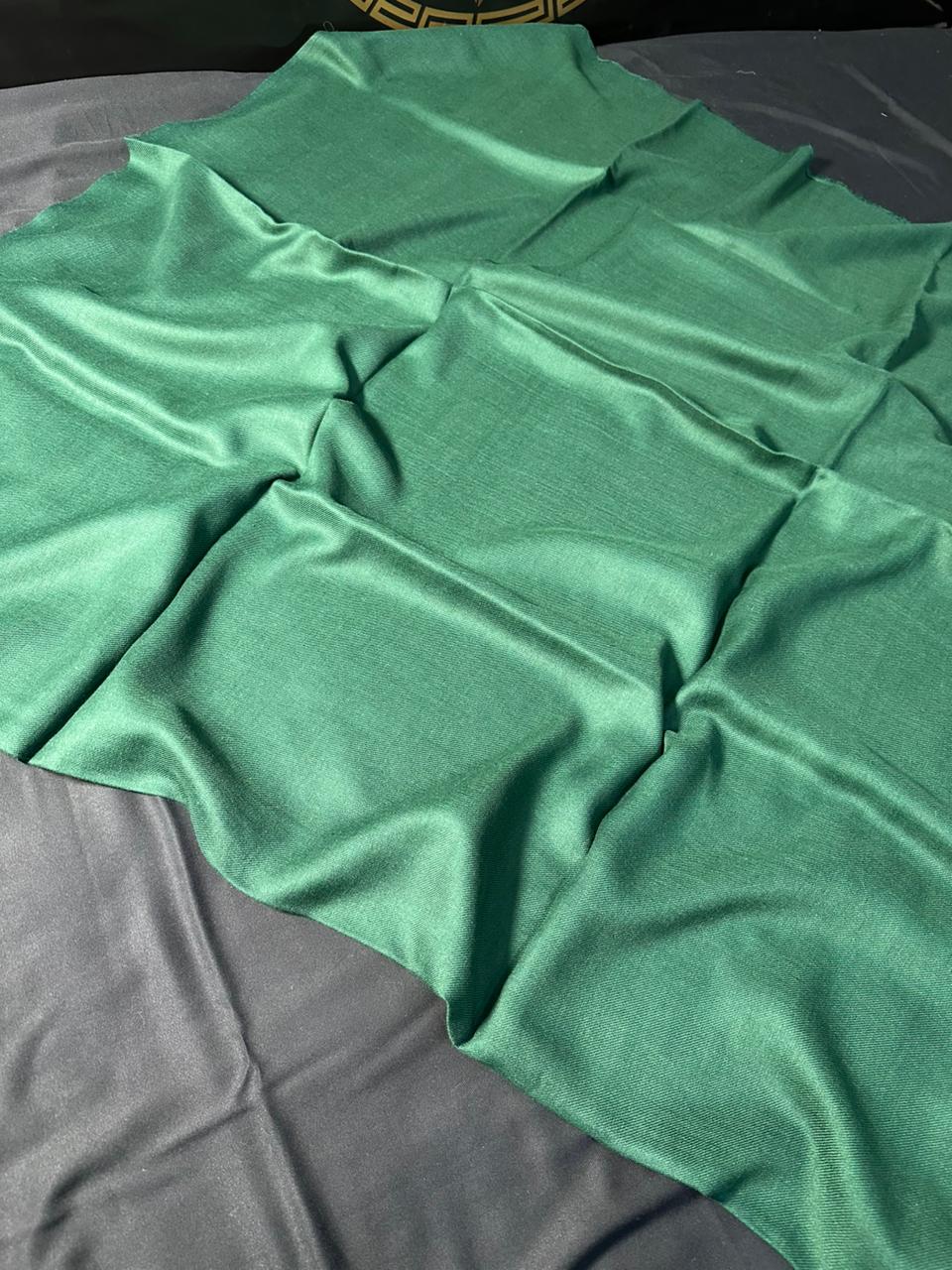 Luxury Pure Pashmina Shawl β Ultra Soft & Warm