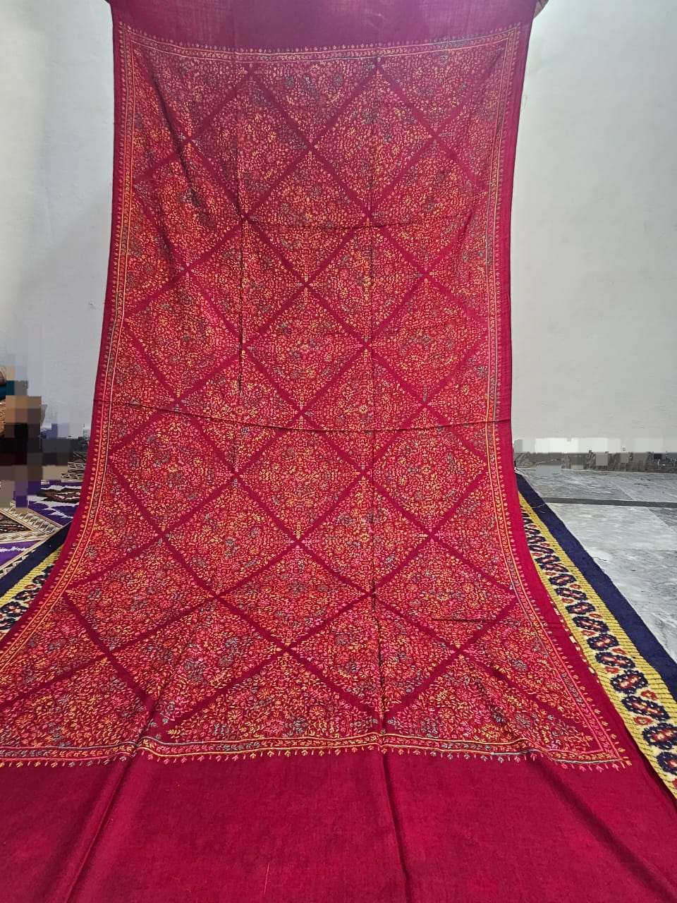 Kashmiri Hand-Made Shawl (Jaal Design)