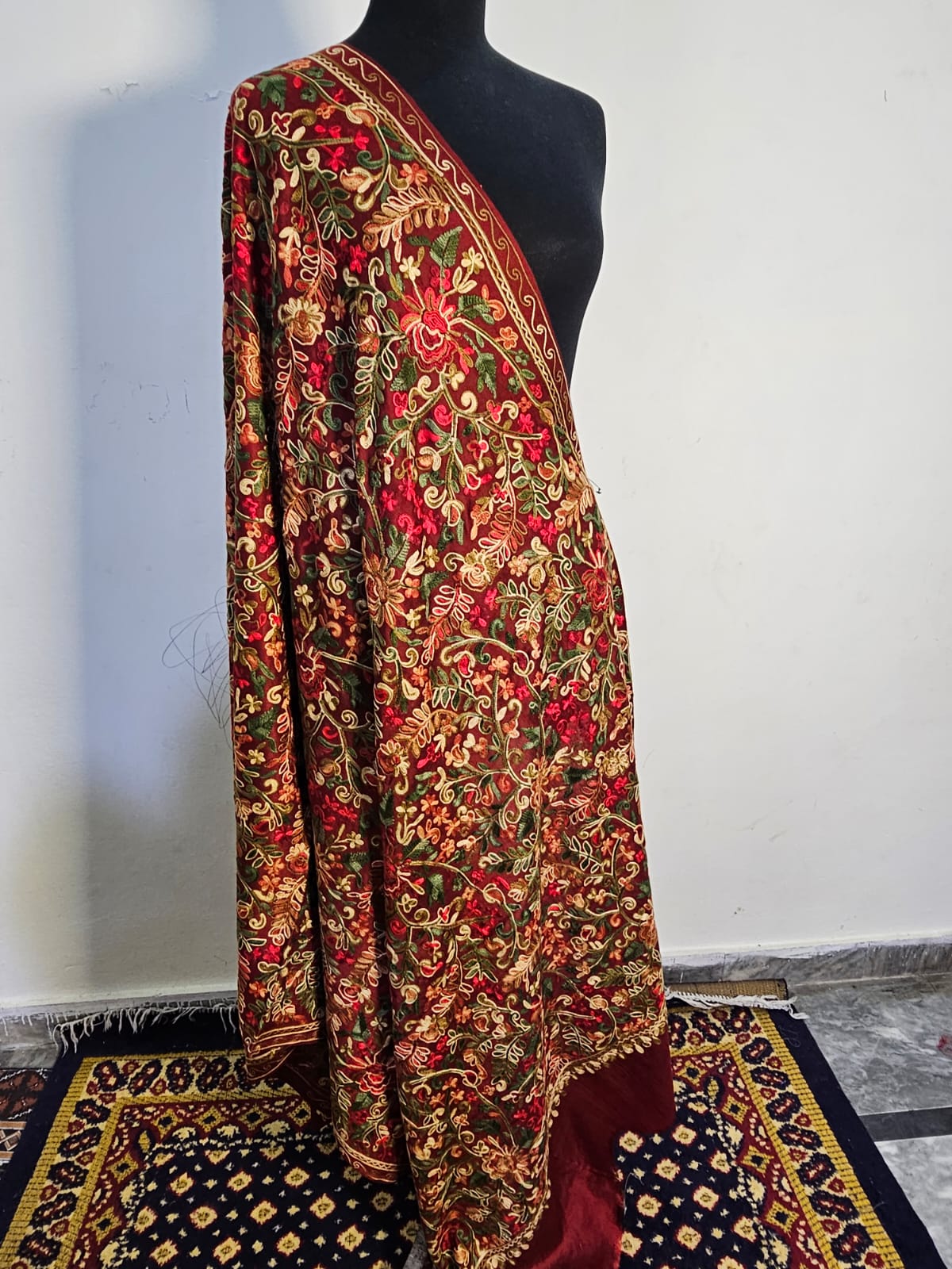 Gulabkar (Aari)Big Shawl