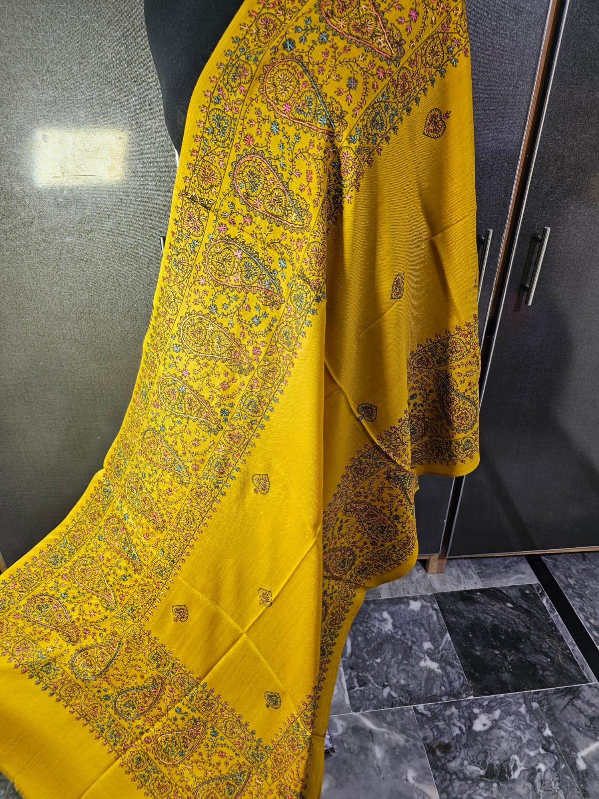 Kashmiri hand-made mini/half shawl