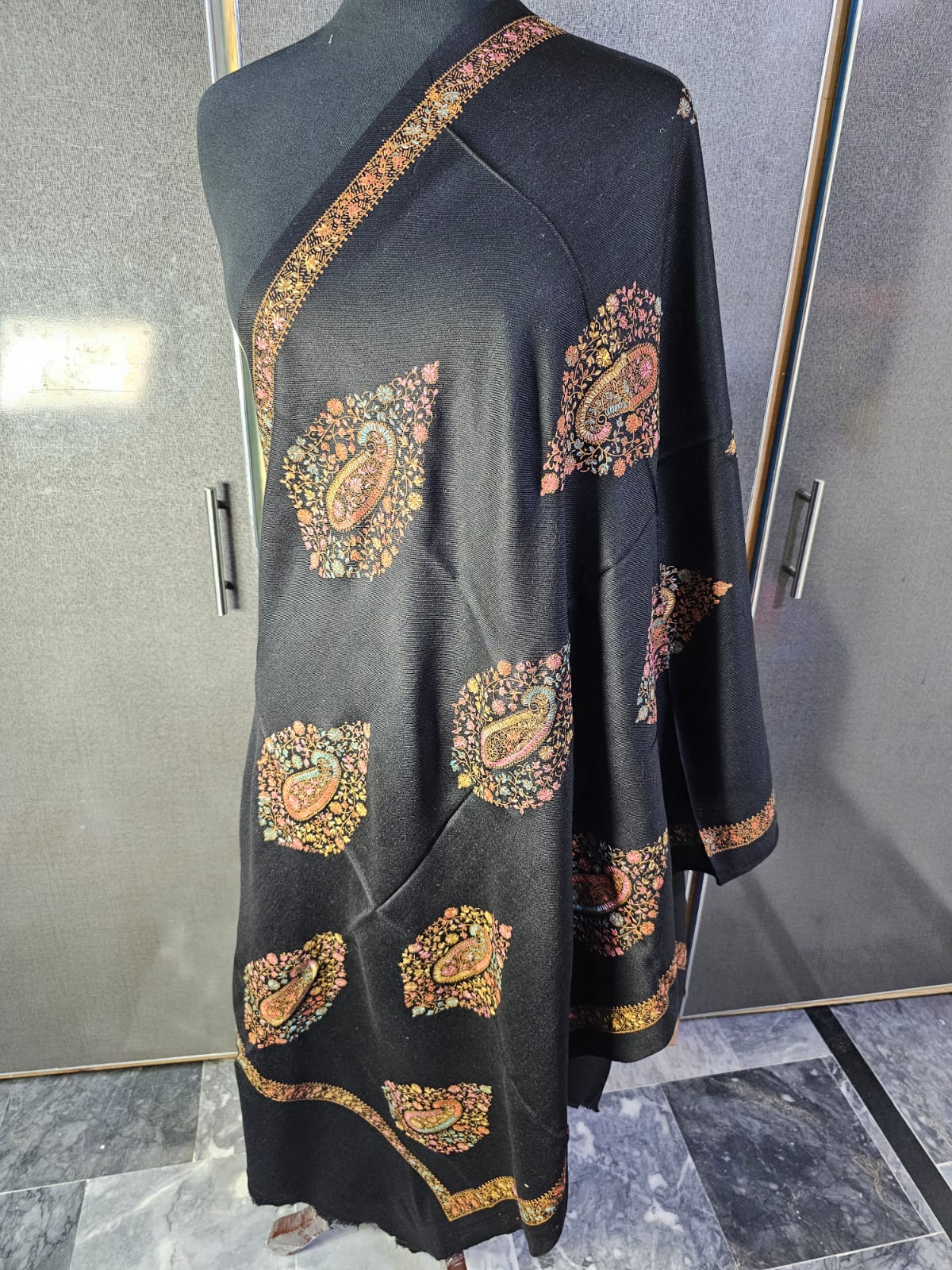 Kashmiri Hand-Made Mini/Half Shawl