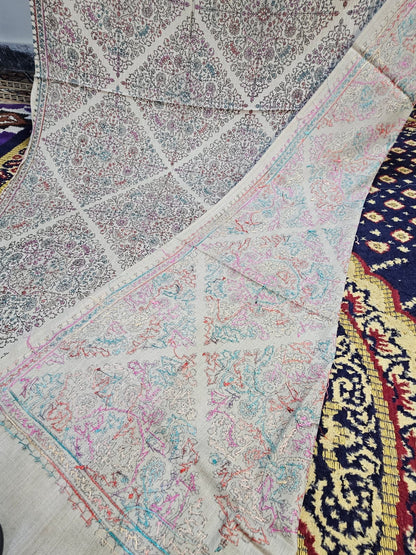 Kashmiri Hand-Made Shawl (Jaal Design)