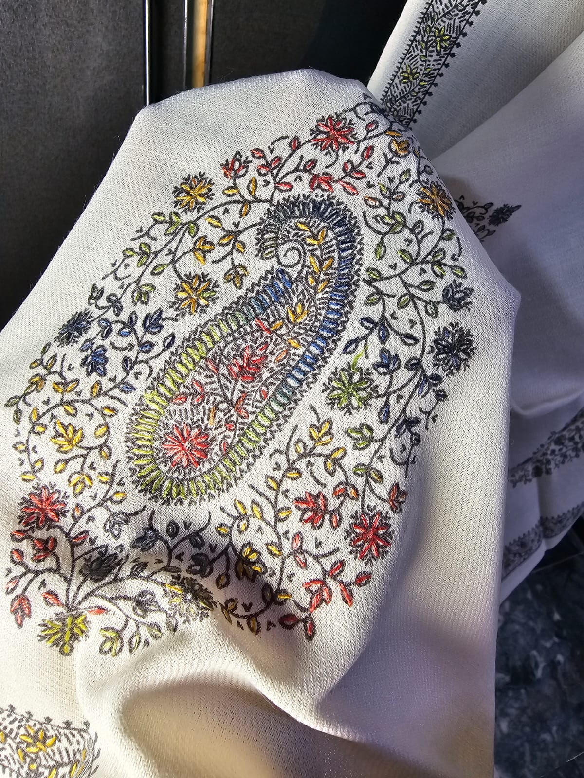 Kashmiri Hand-Made Mini/Half Shawl