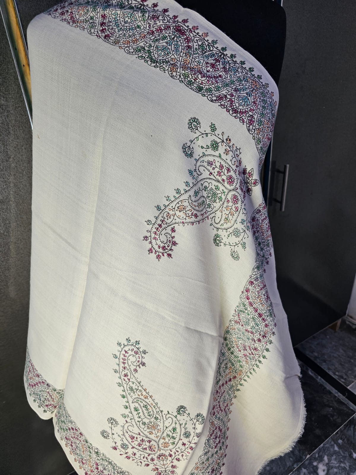 Kashmiri Hand-Made Mini/Half Shawl
