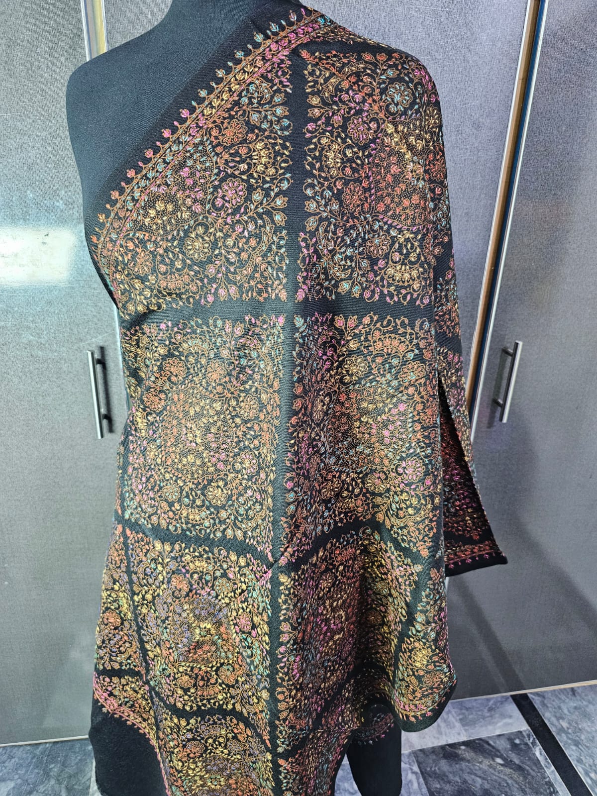 Kashmiri hand-made mini/half shawl