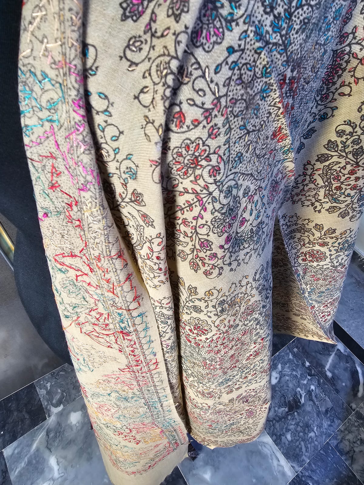 Kashmiri hand-made mini/half shawl
