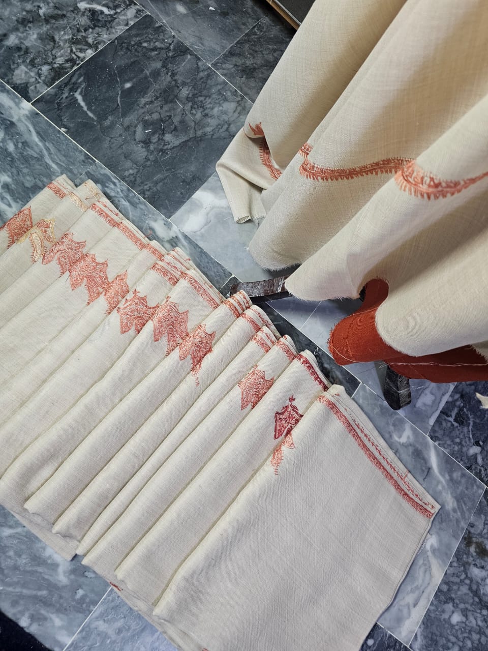3pc Unstitched Kashmiri Suits